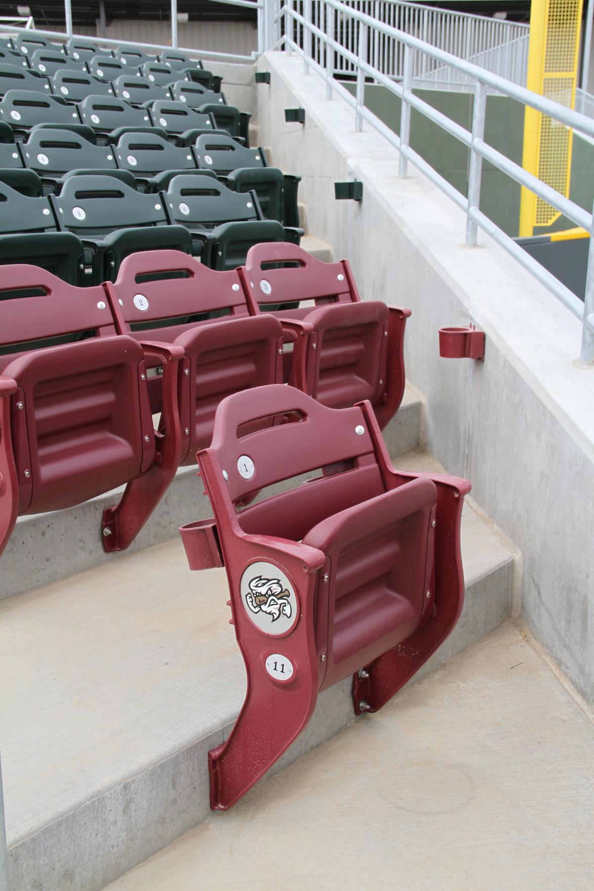 2011 lonely seat.JPG